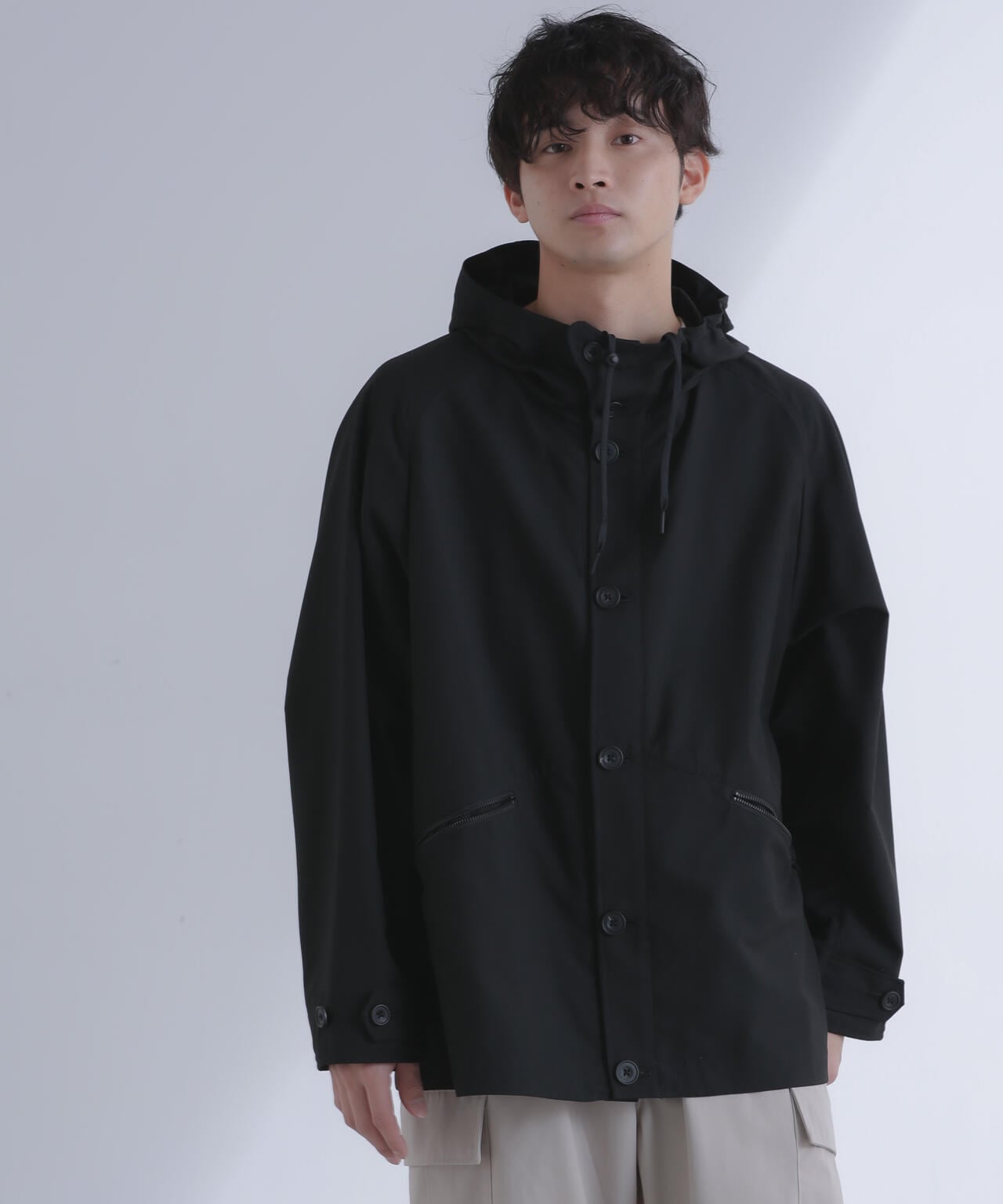 White Mountaineering/RAGLAN SLEEVE HOODED BLOUSON