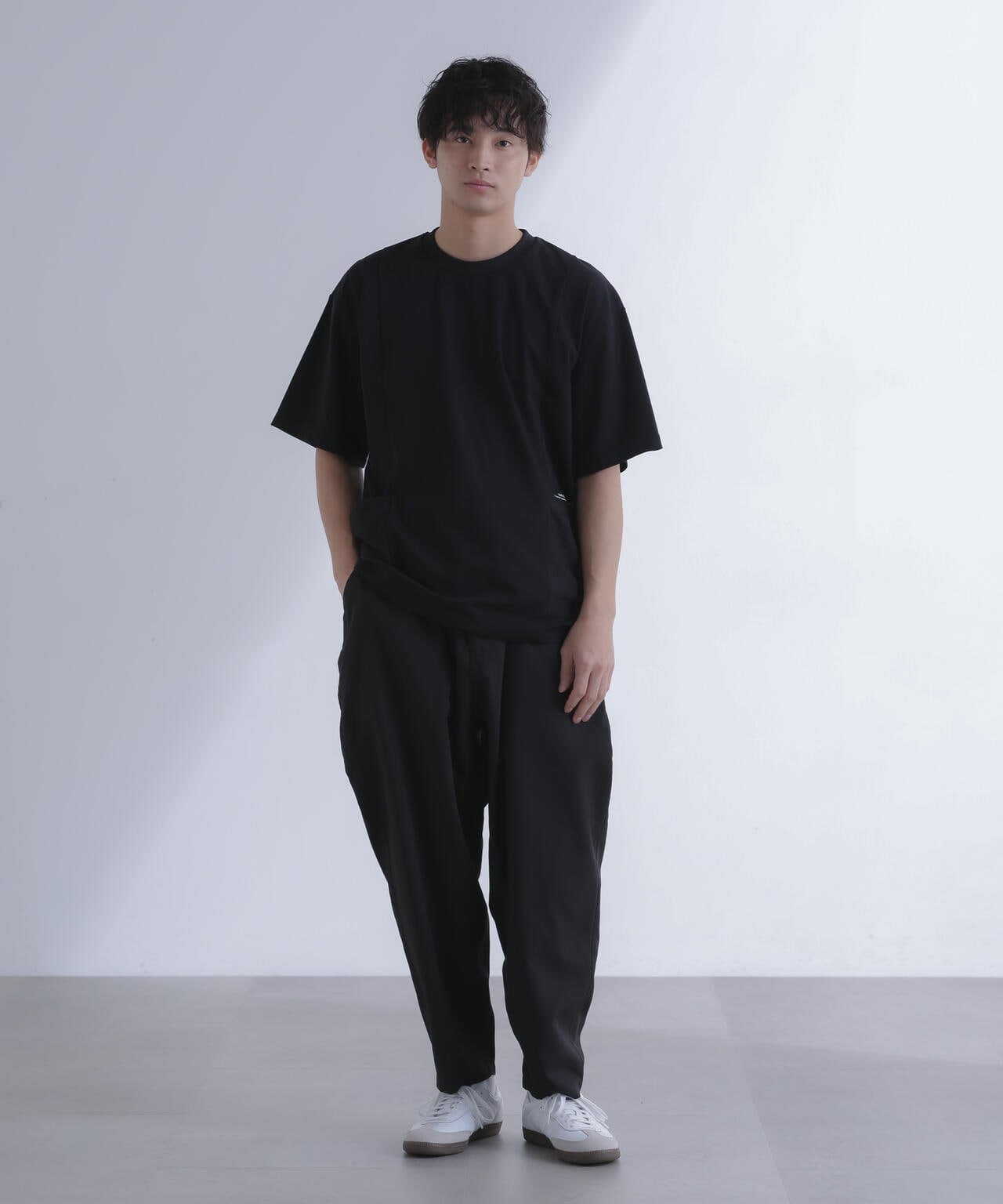 White Mountaineering / SIDE POCKETS T-SHIRT