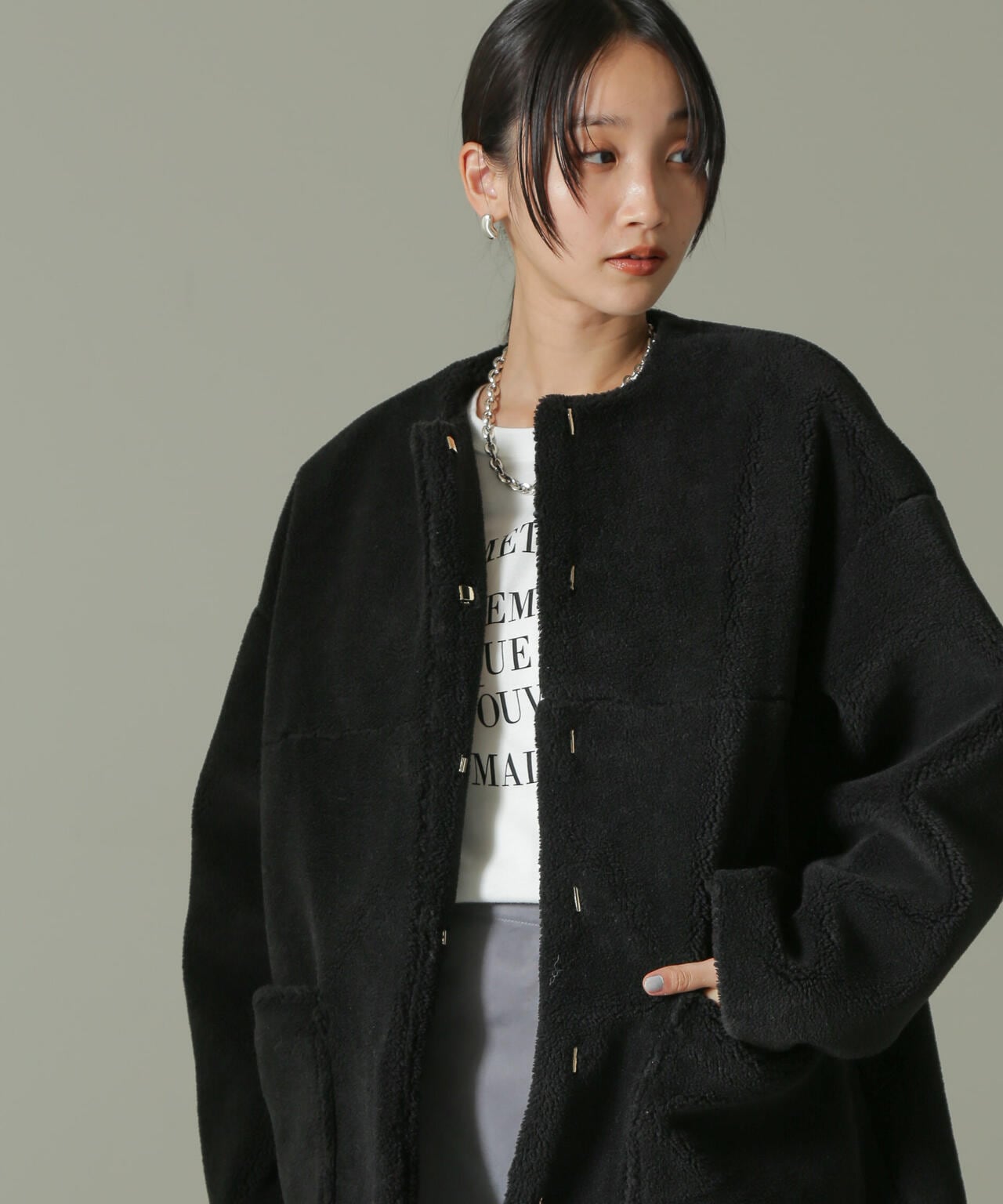 上品コーデはコレで安心！ ノーカラー ボアコート ジャケット・アウター