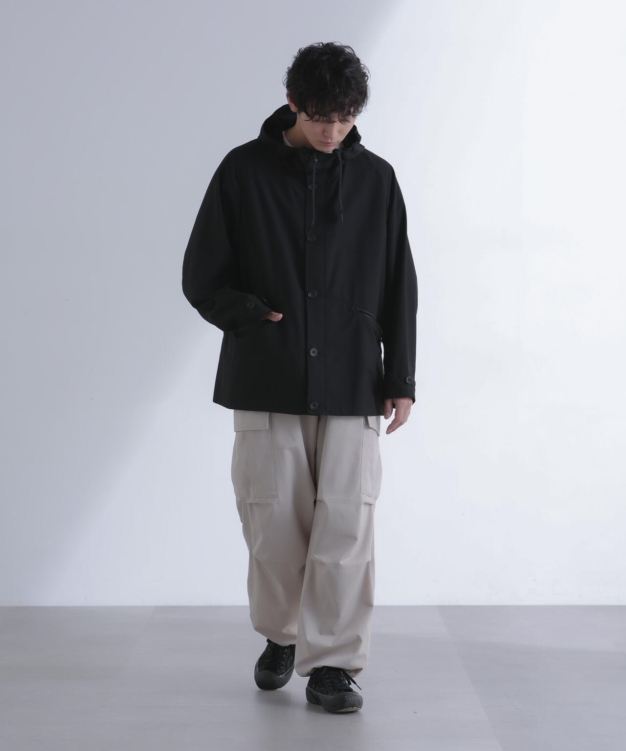 White Mountaineering / RAGLAN SLEEVE HOODED BLOUSON