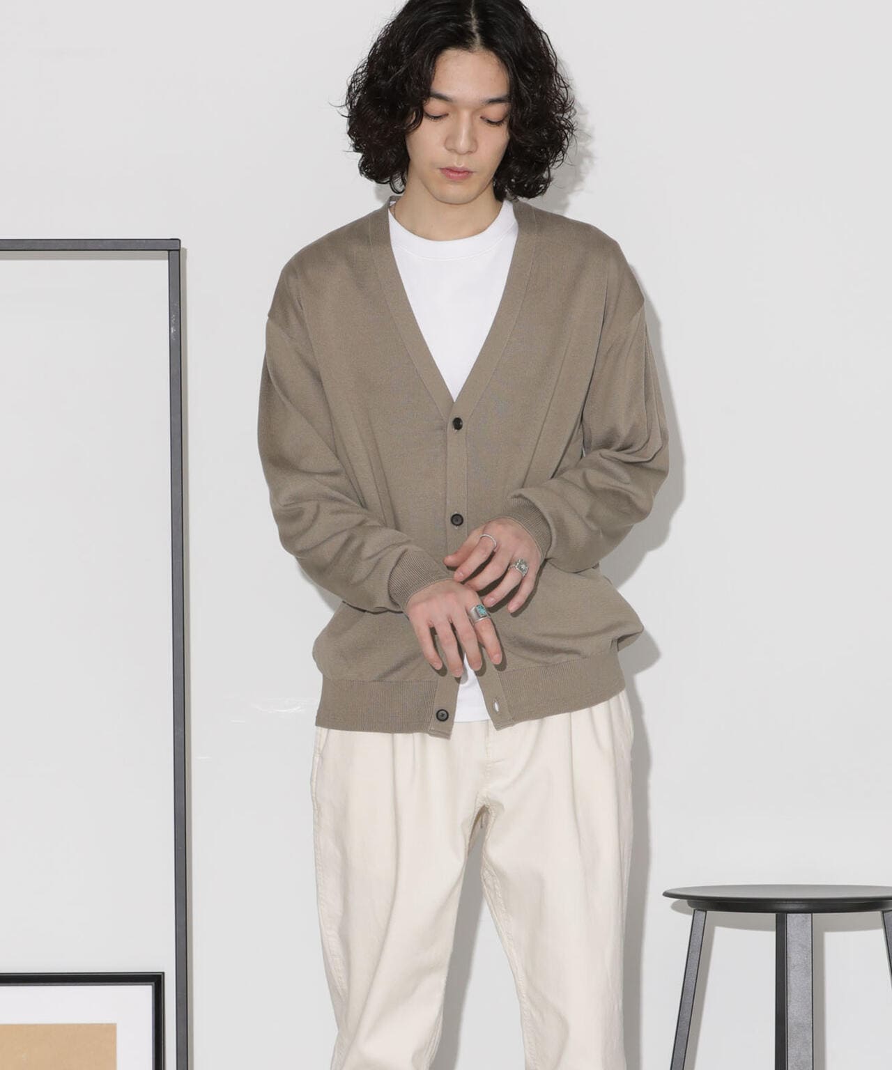 タフニット」Vネック カーディガン