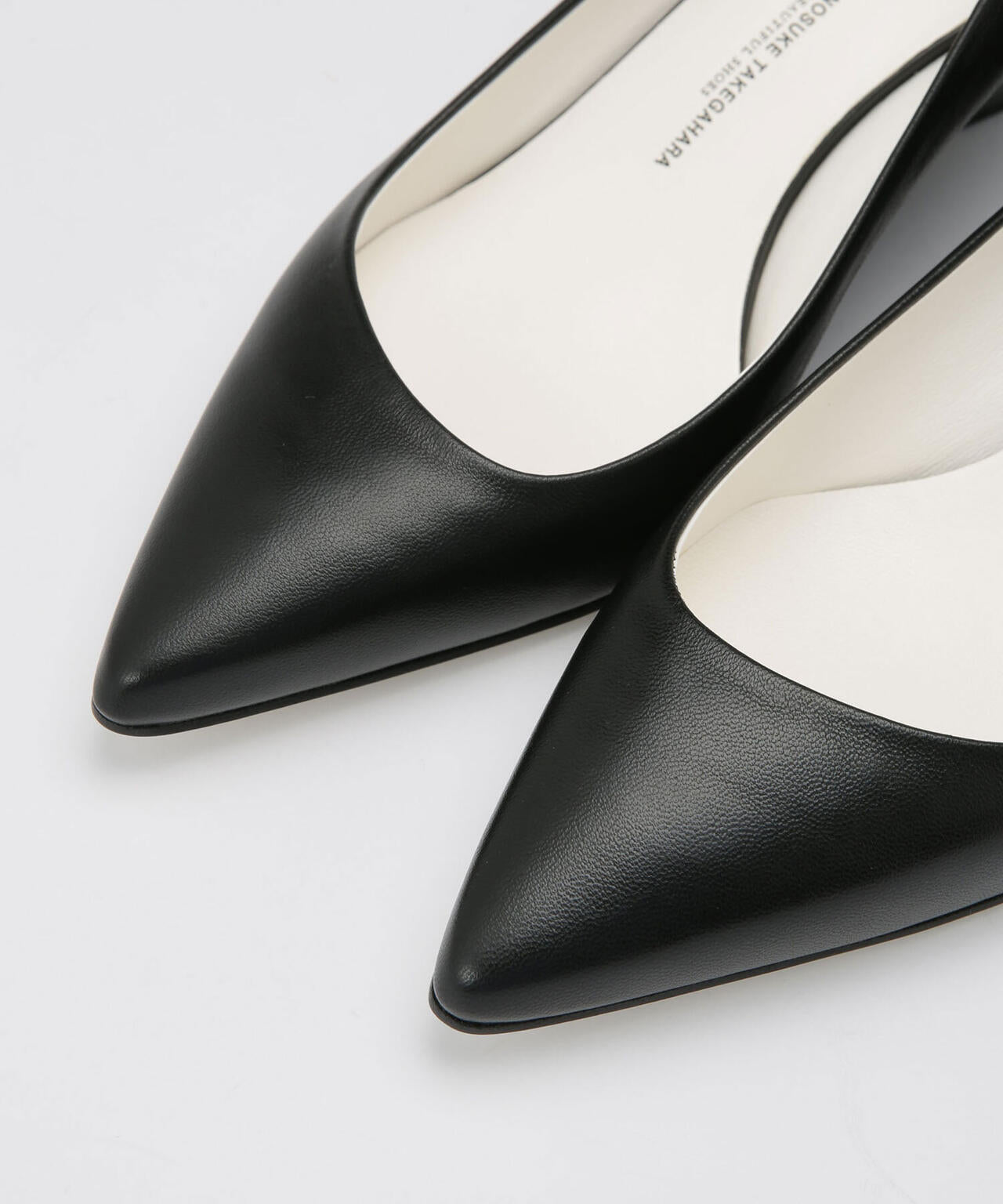 BEAUTIFUL SHOES/MIDDLEPOINTED MONOCHROME 