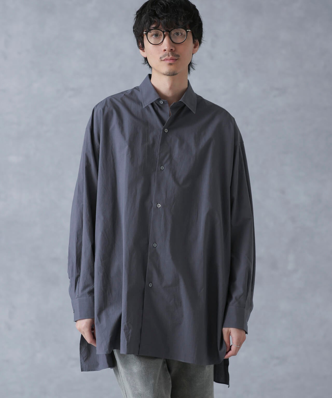 ESLOW/OVERSIZED SHIRT