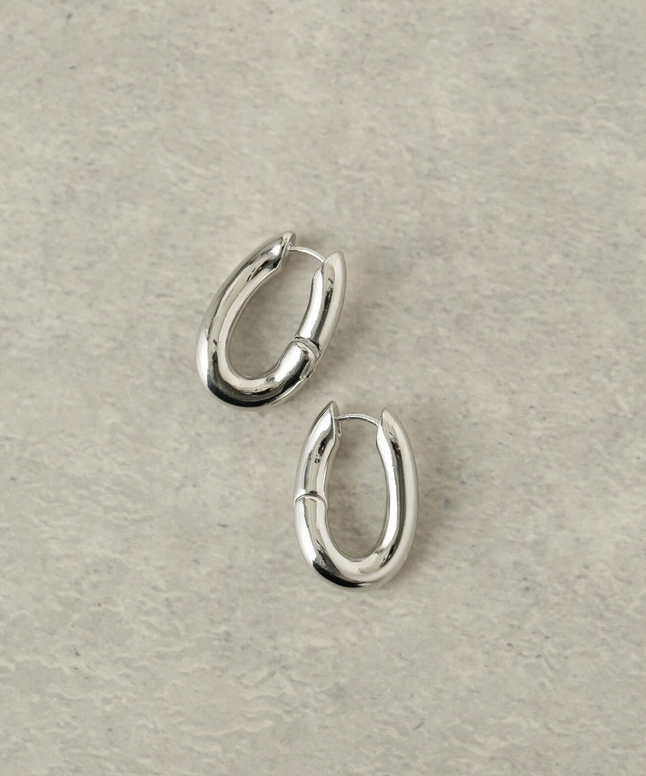 オーバルフープピアス 6694145301