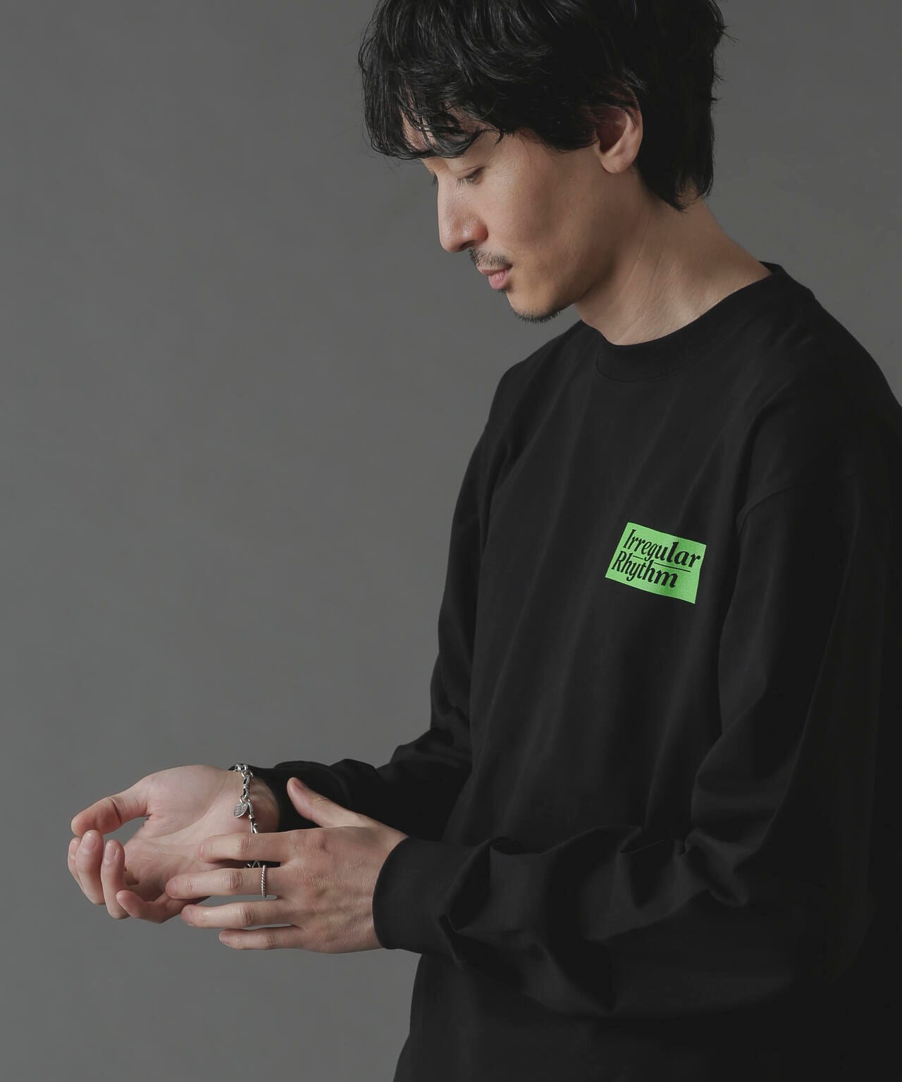 2025年最新】尾崎世界観 シャツの人気アイテム - メルカリ