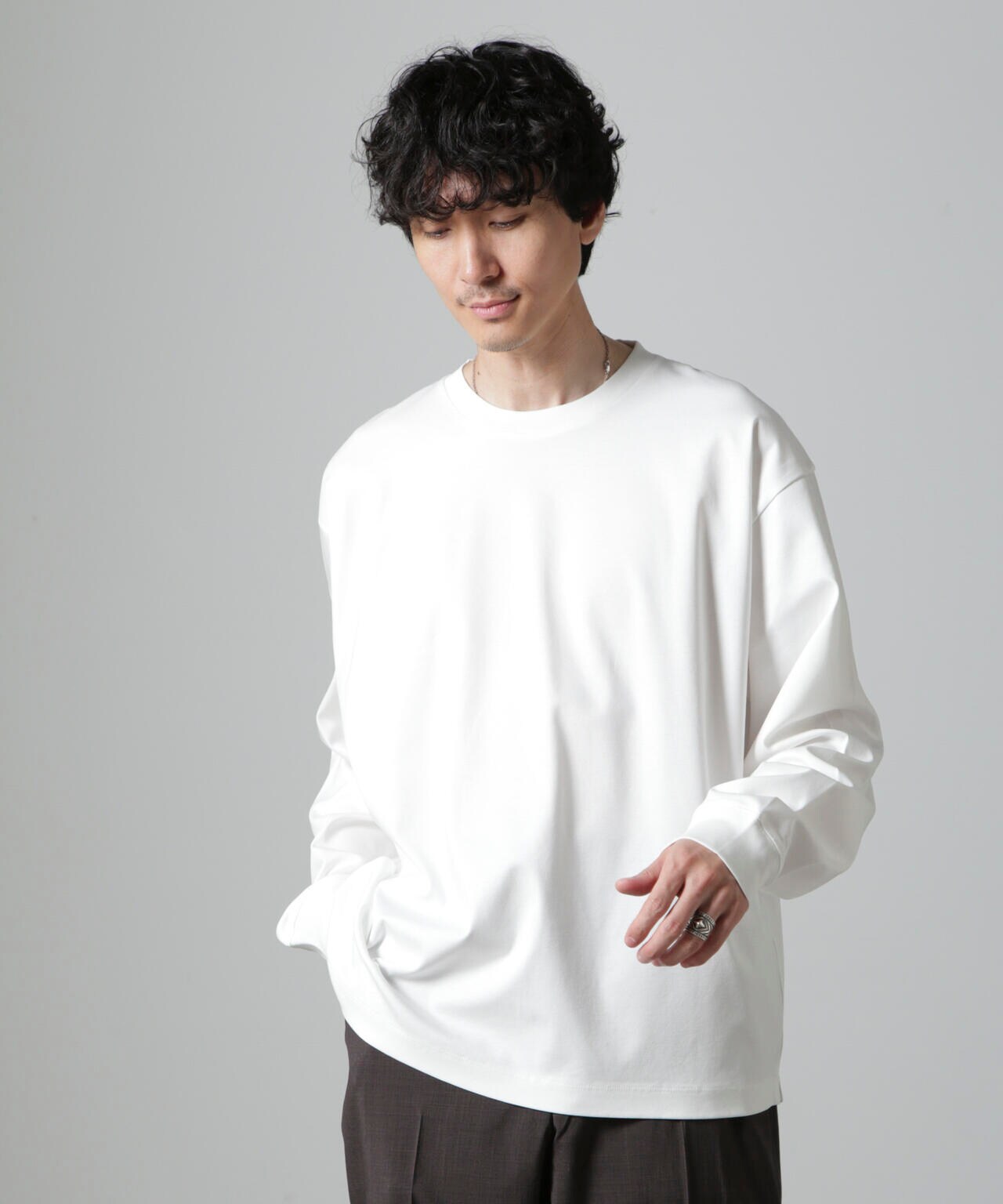 クルー ネック 販売 t シャツ 長袖