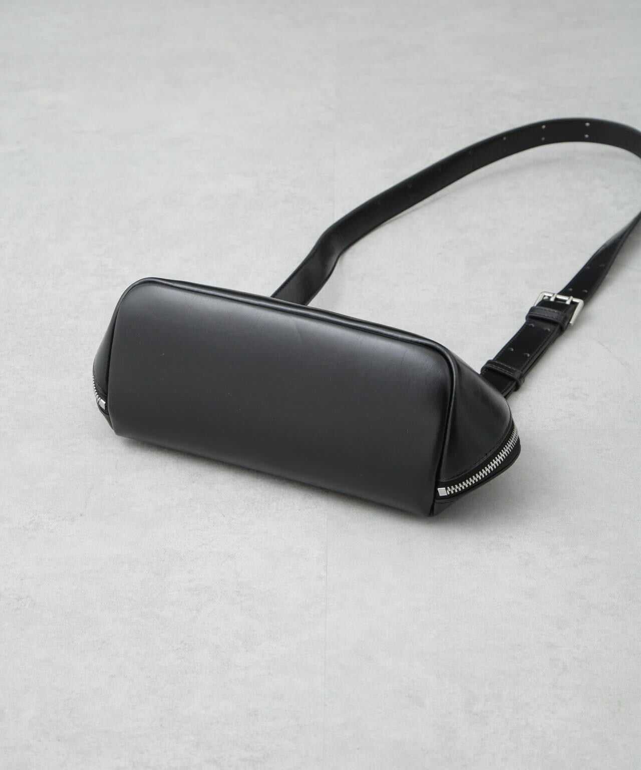 ADD CULUMN / FIGRE BODYBAG VINTAGE ADD CULUMN / FIGRE BODYBAG VINTAGE