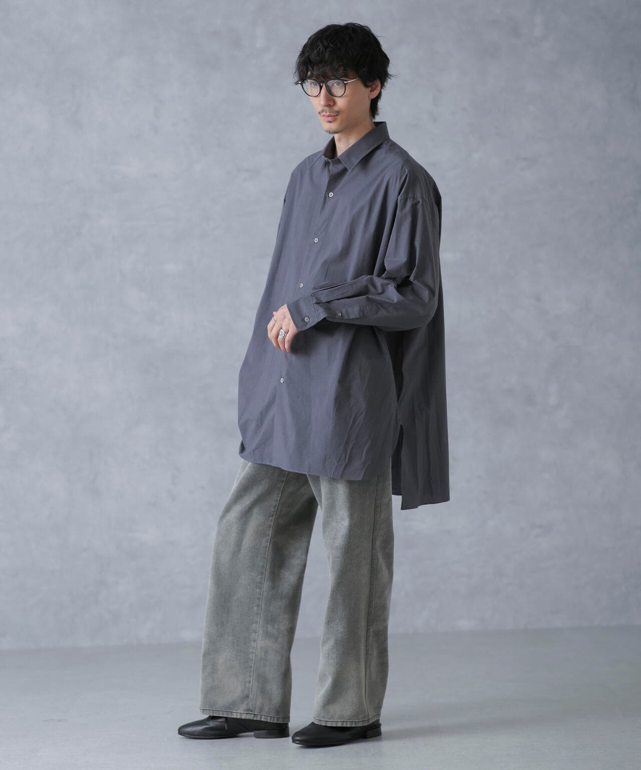 ESLOW/OVERSIZED SHIRT