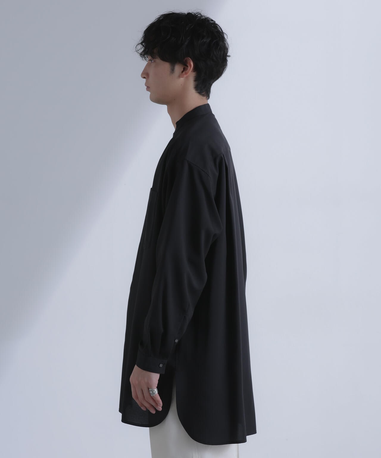 White Mountaineering/STAND COLLAR LONG SHIRT 6704120105