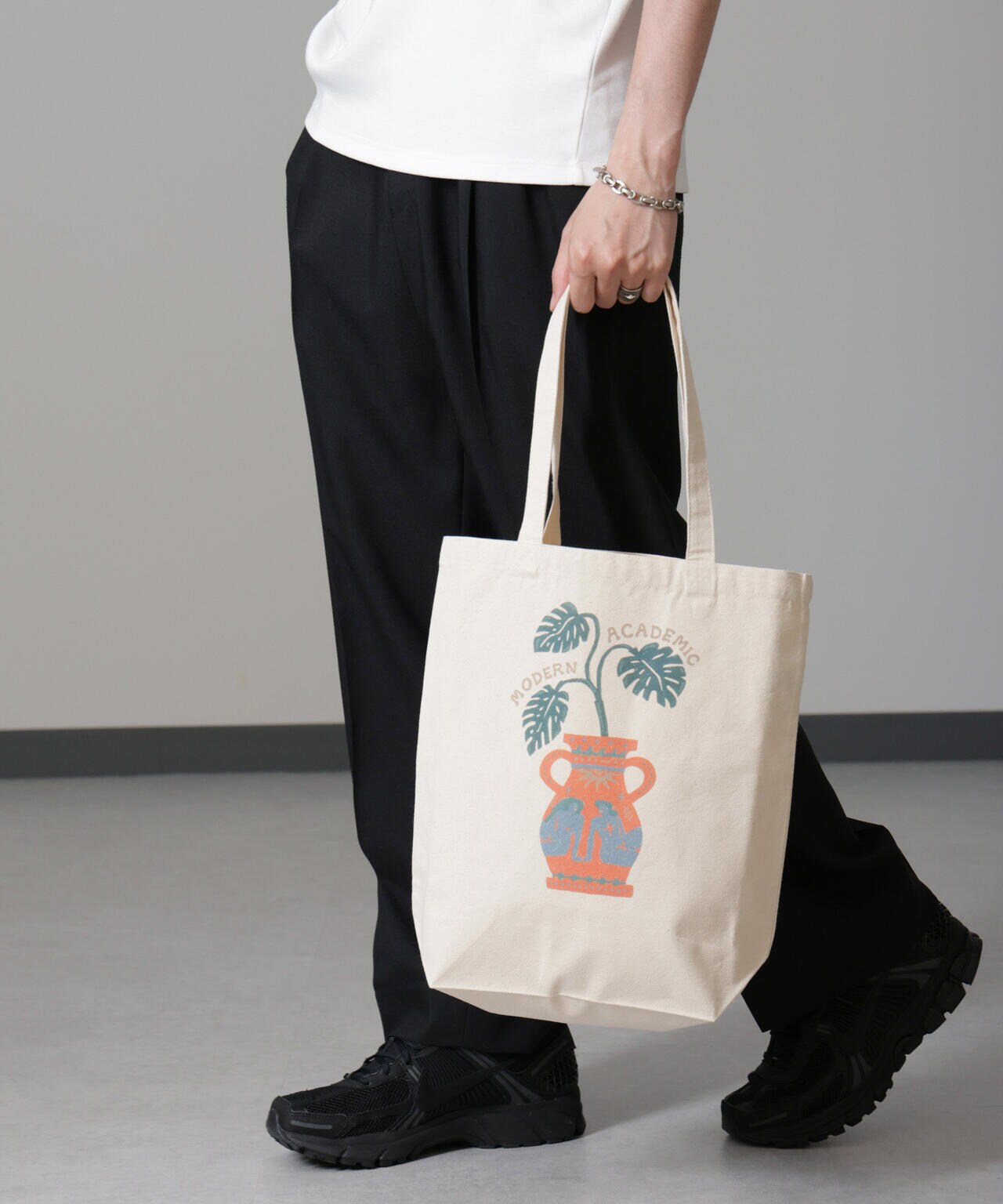 ｢Toyameg｣modern academic "POTTERY"トートバッグ 6684232203