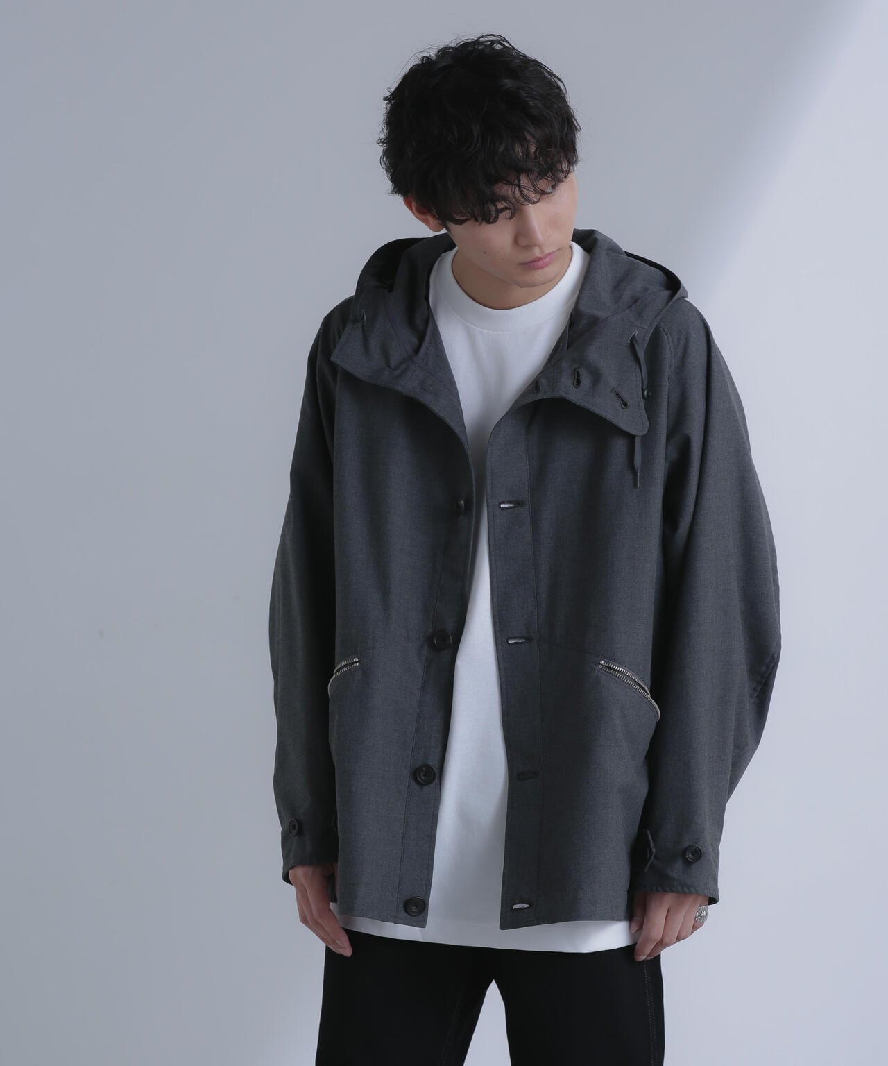 White Mountaineering/RAGLAN SLEEVE HOODED BLOUSON