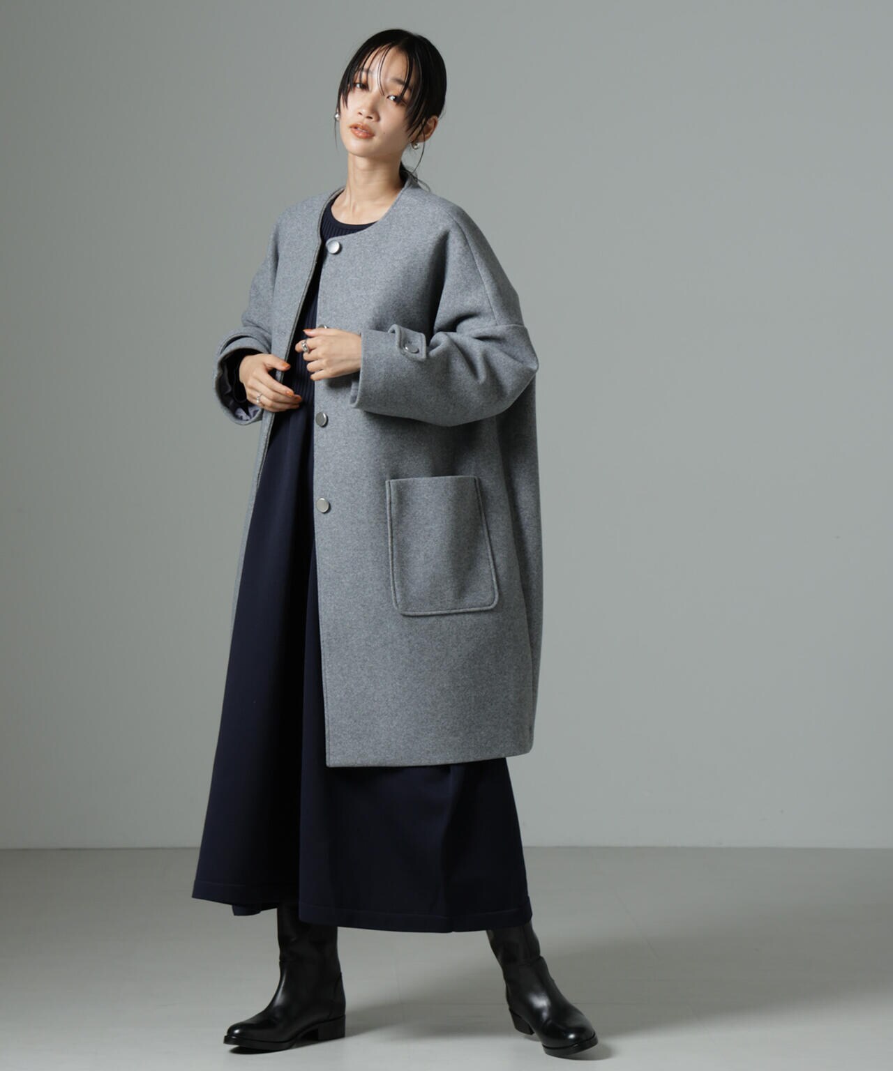 ノーカラーコクーンミドルコート 