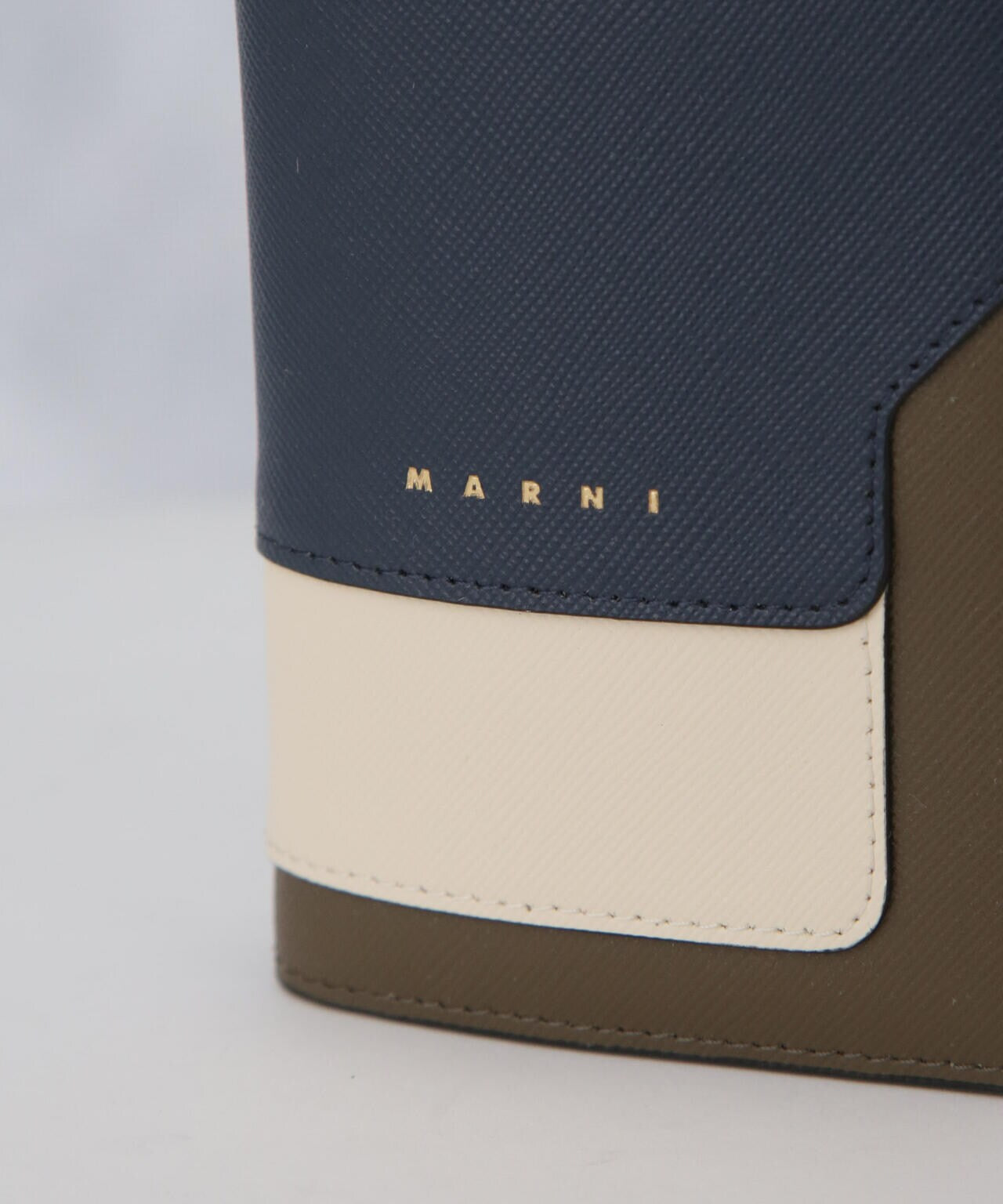 MARNI/二つ折り ウォレット 6714152035